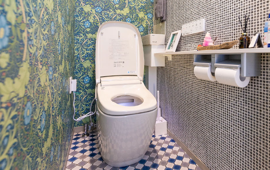 店舗トイレ・リノベーション「ウィリアム・モリスの世界」 | スペース